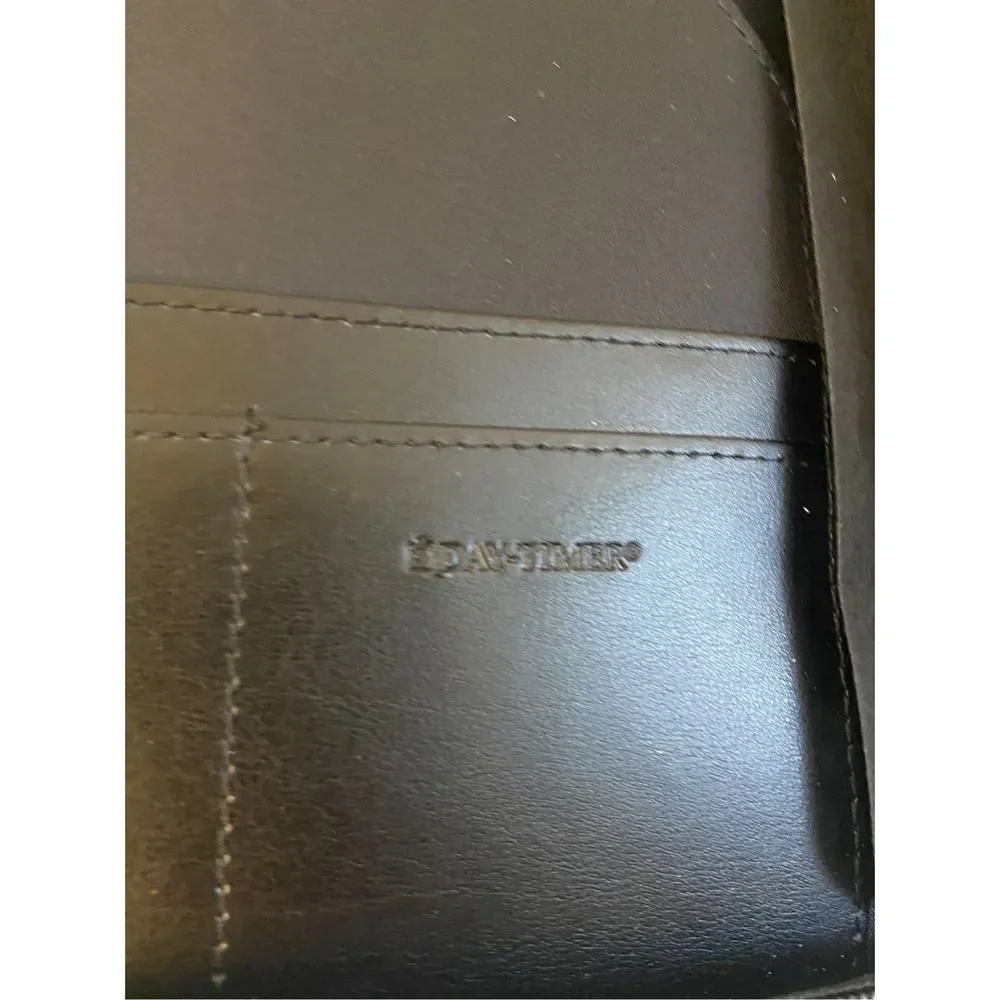 Daytimer leather zipper agenda‎ book item 9213TA